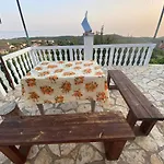 Vintage Mediterranean House Hébergement de vacances Himarë