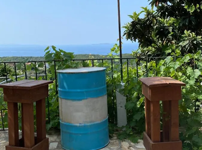 Vintage Mediterranean House Tatil Evi Himarë