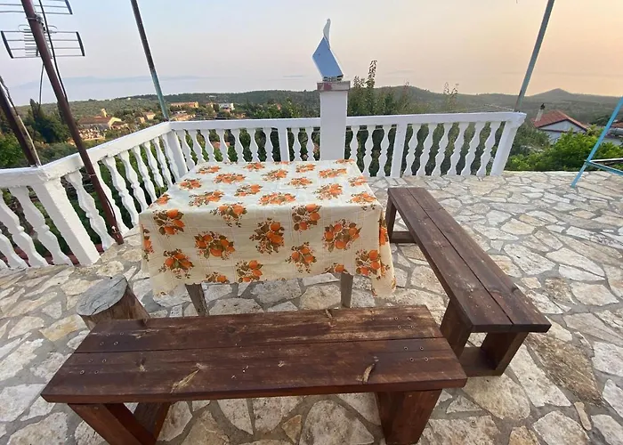 Vintage Mediterranean House Tatil Evi Himarë